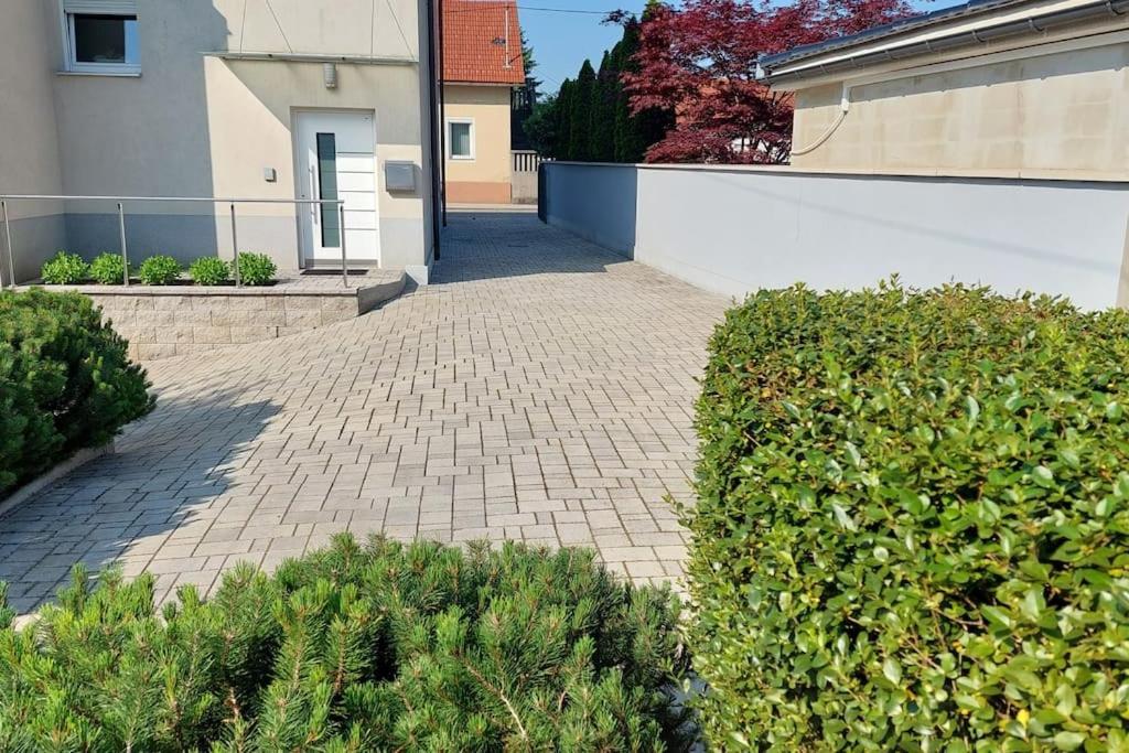 City Lodge Pine, Free Parking Laibach Exterior foto