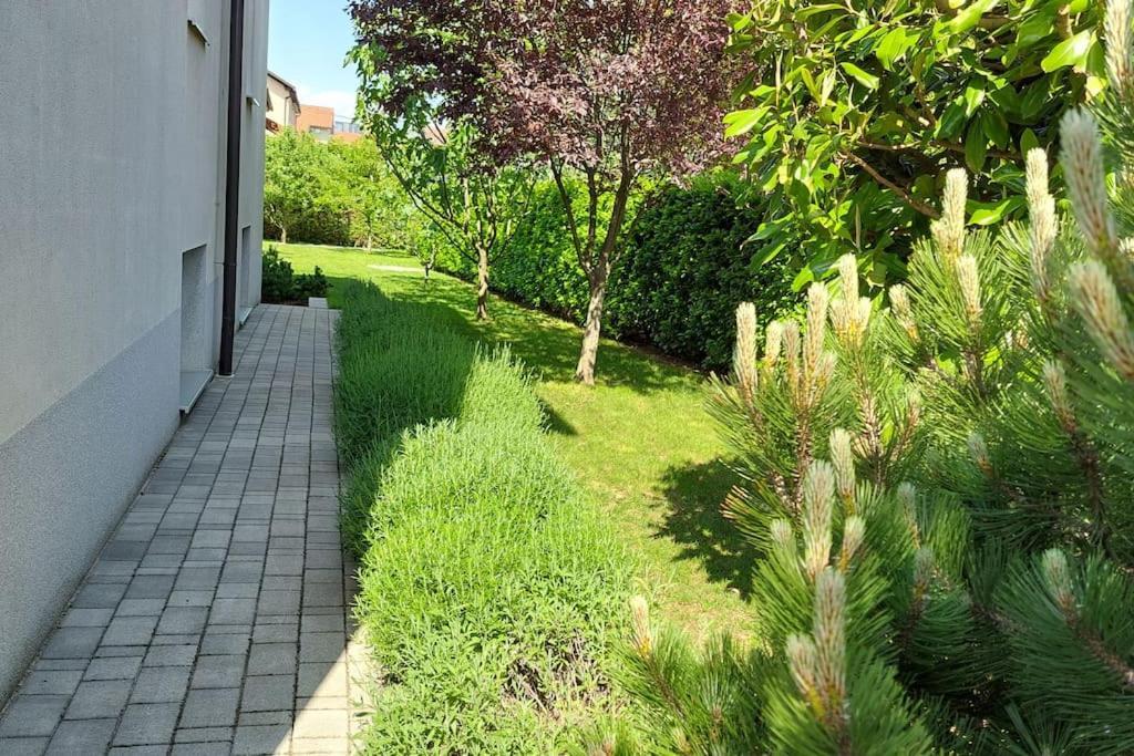 City Lodge Pine, Free Parking Laibach Exterior foto